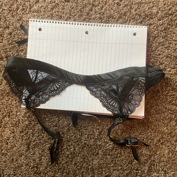 NWOT Bralette and Garter Belt Set - Picture 7 of 13